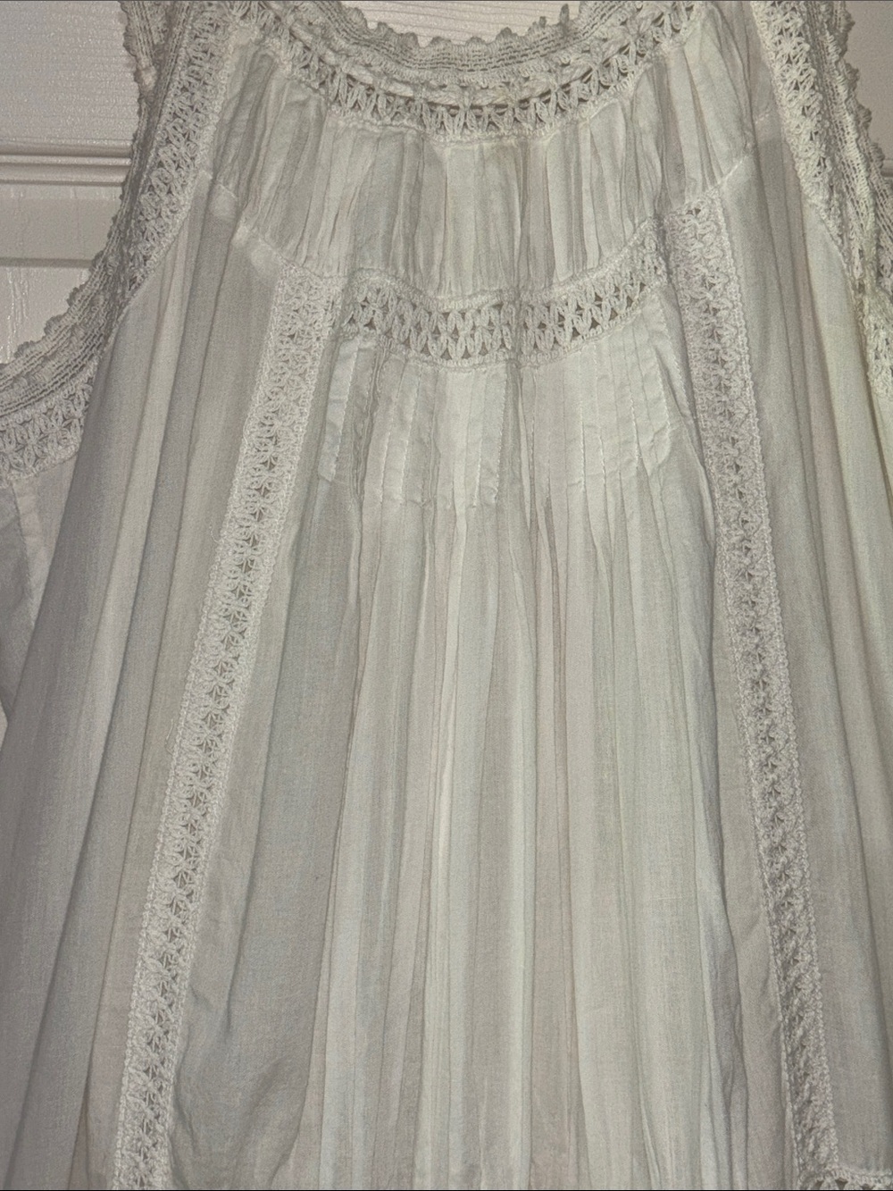 Vintage crochet and beaded Victorian, baby doll gown - Picture 5 of 7